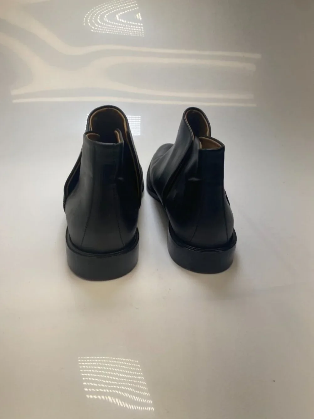 Everlane Women's Black Slip On leather Bootie Sz 6.5